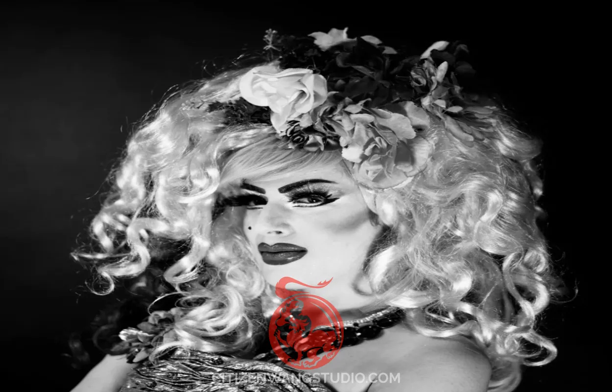 drag-artist-apples.jpg