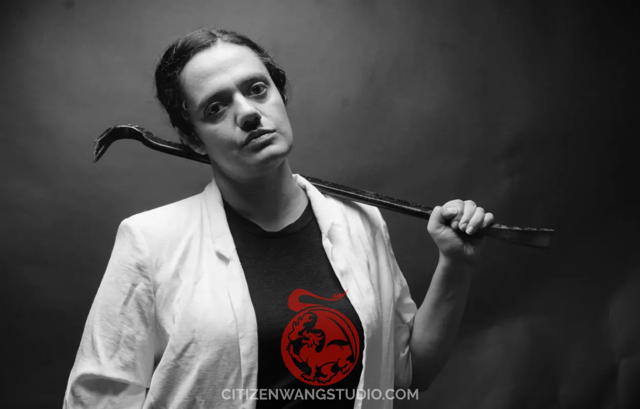 dragking-with-crowbar.jpg